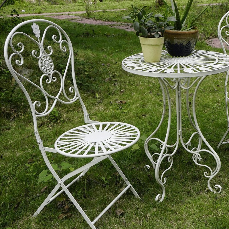 French Vintage Iron Table and  - огляд і ціна Outdoor Furniture Cafe