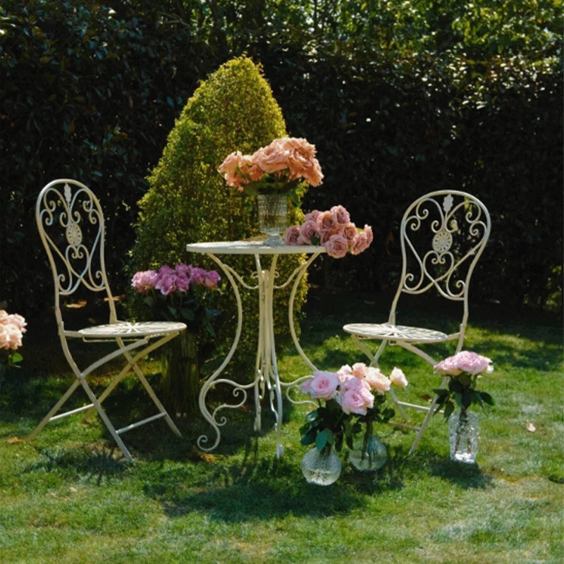 French Vintage Iron Table and  - огляд і ціна Outdoor Furniture Cafe